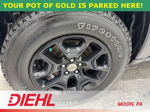 Used 2019 Jeep Cherokee Trailhawk image 10