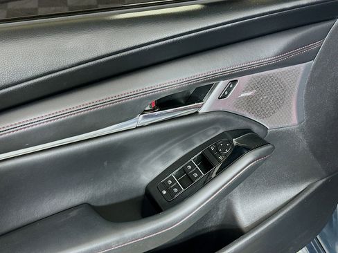 Used 2023 MAZDA MAZDA3 s image 15