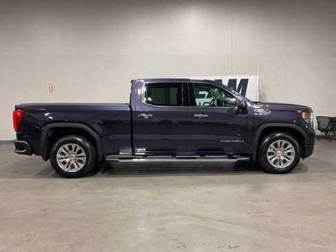 Used 2023 GMC Sierra 1500 Denali w/ Technology Package AWD/4WD image 6