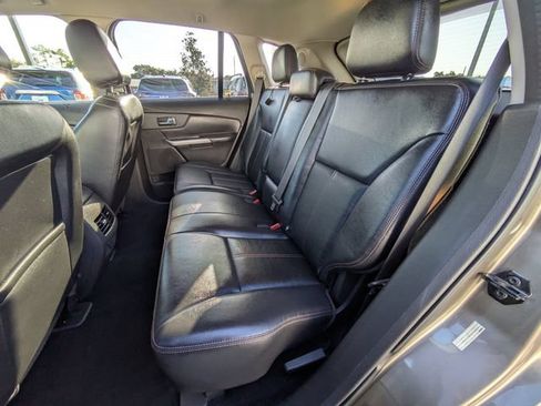 Used 2014 Ford Edge Limited w/ Driver Entry Package FWD image 14