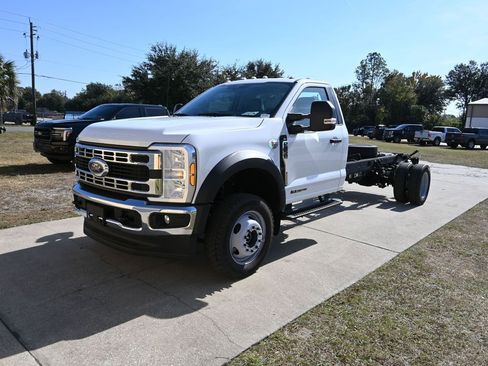 New 2025 Ford F550 XL image 3