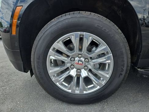 Used 2026 GMC Yukon Denali w/ Advanced Technology Package AWD/4WD image 7
