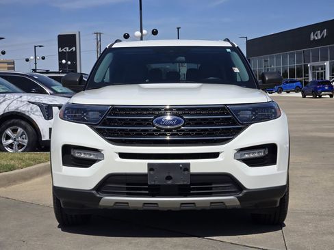 Used 2021 Ford Explorer XLT w/ Equipment Group 202A image 11