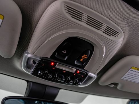 Used 2019 MINI Cooper S w/ Premium Package FWD image 38