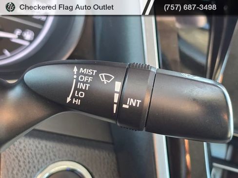 Used 2023 Toyota Camry SE w/ Cold Weather Package image 32