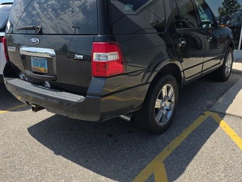 Used 2010 Ford Expedition Limited AWD/4WD image 4