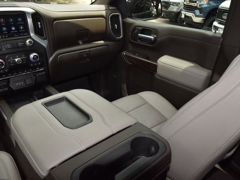 Used 2021 GMC Sierra 1500 SLT AWD/4WD image 17