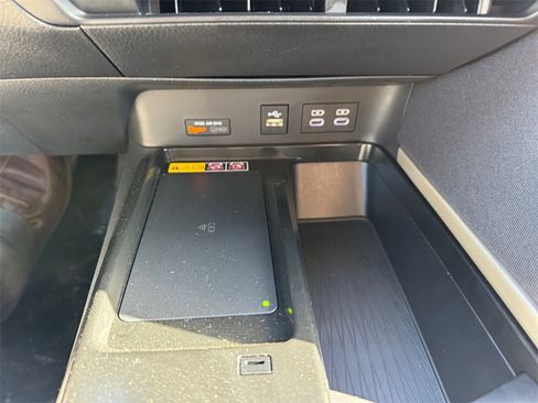 Used 2025 Toyota Camry LE image 24