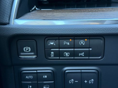 New 2025 Chevrolet Suburban High Country image 41