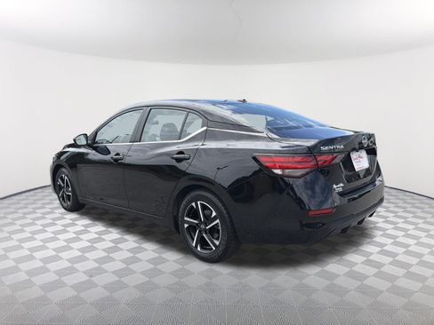 Used 2025 Nissan Sentra SV FWD image 15