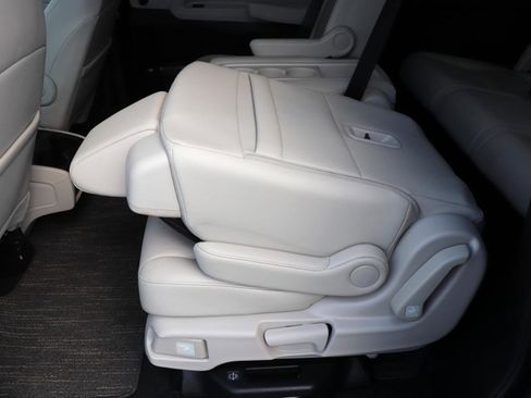 Used 2025 Honda Odyssey EX-L image 29