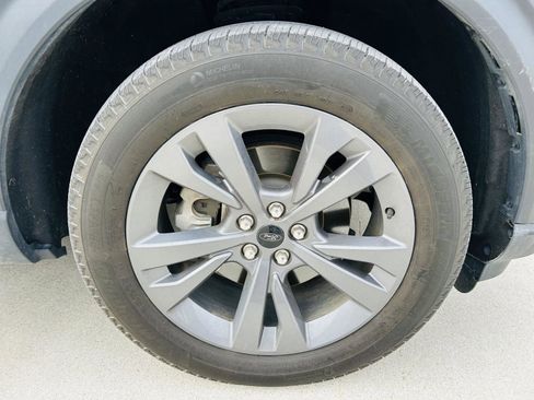 Used 2023 Ford Explorer XLT w/ Equipment Group 202A image 42