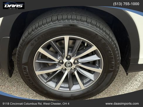 Used 2019 Toyota Highlander XLE image 57
