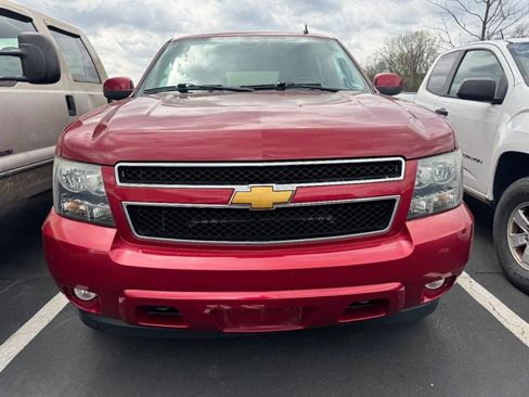 Used 2014 Chevrolet Tahoe LT w/ Luxury Package image 2