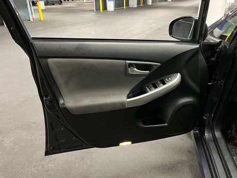 Used 2015 Toyota Prius Four image 16
