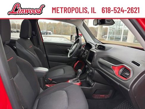 Used 2022 Jeep Renegade Trailhawk w/ Sun/Sound Group image 10