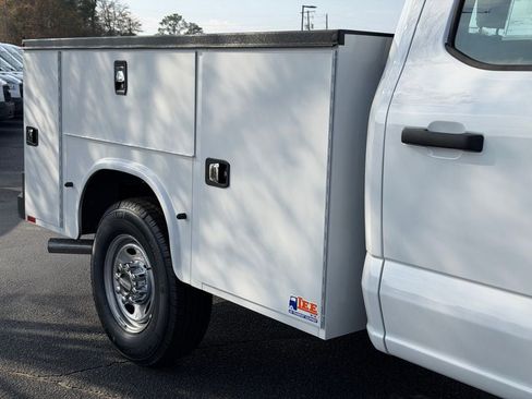 New 2026 Ford F250 XL w/ XL Chrome Package RWD image 12
