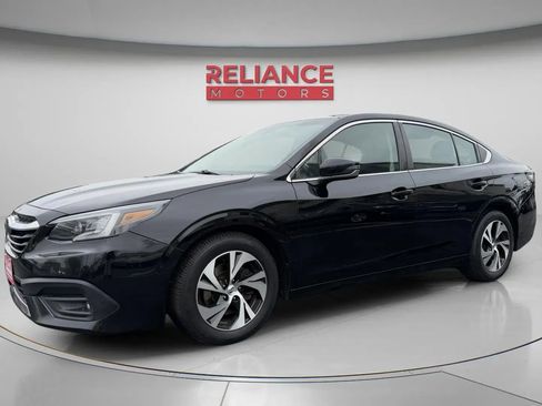 Used 2022 Subaru Legacy Premium image 2