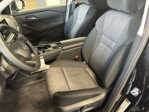 Certified 2026 Nissan Rogue SV w/ Cold Weather Package AWD/4WD image 25