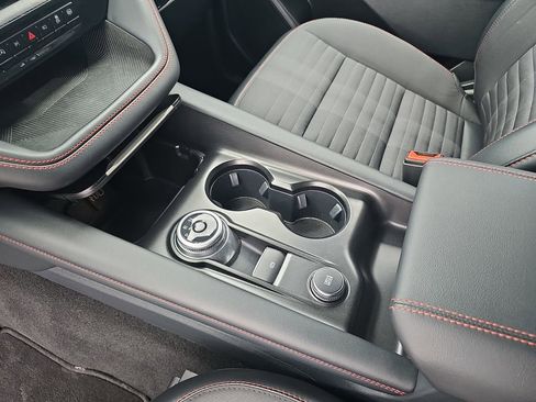 Used 2025 Ford Explorer ST-Line w/ ST-Line Street Pack image 25