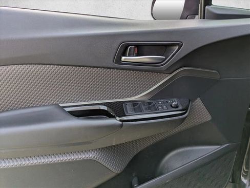 Used 2022 Toyota C-HR Limited image 11