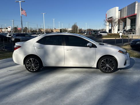 Used 2014 Toyota Corolla S image 11