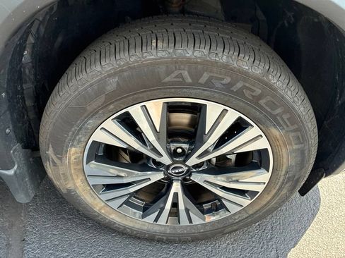 Certified 2023 Nissan Rogue SV AWD/4WD image 9