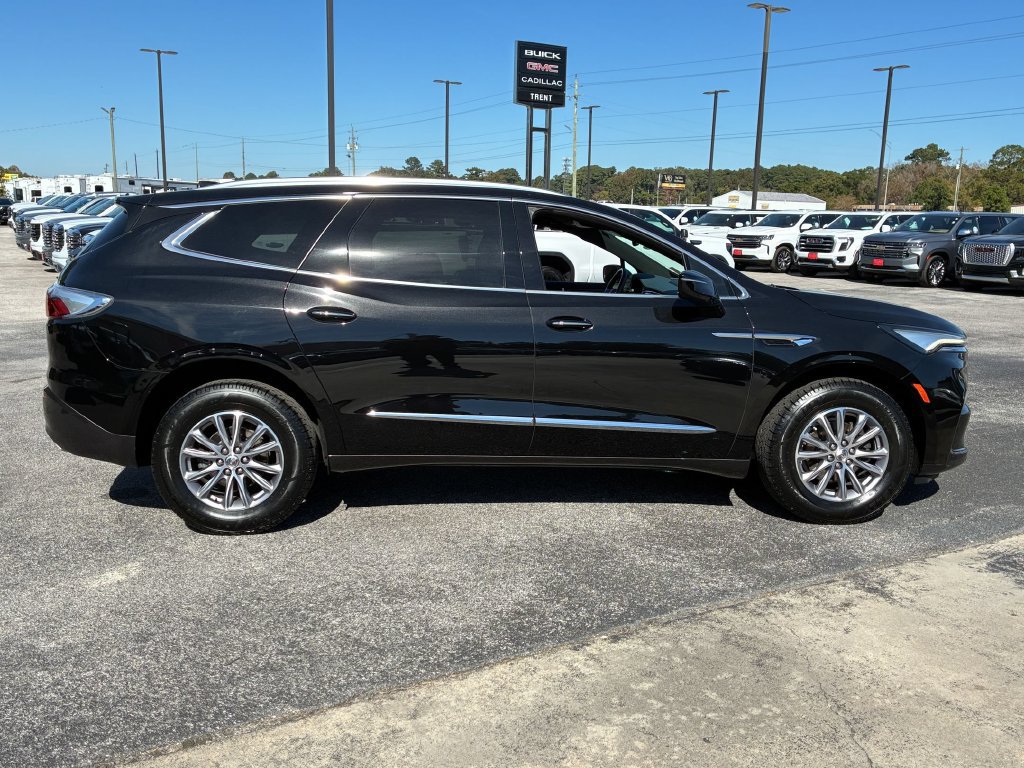 Used 2023 Buick Enclave Essence FWD image 6