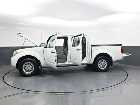 Used 2017 Nissan Frontier SV w/ SV Value Truck Package image 42