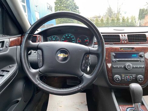Used 2011 Chevrolet Impala LT image 15
