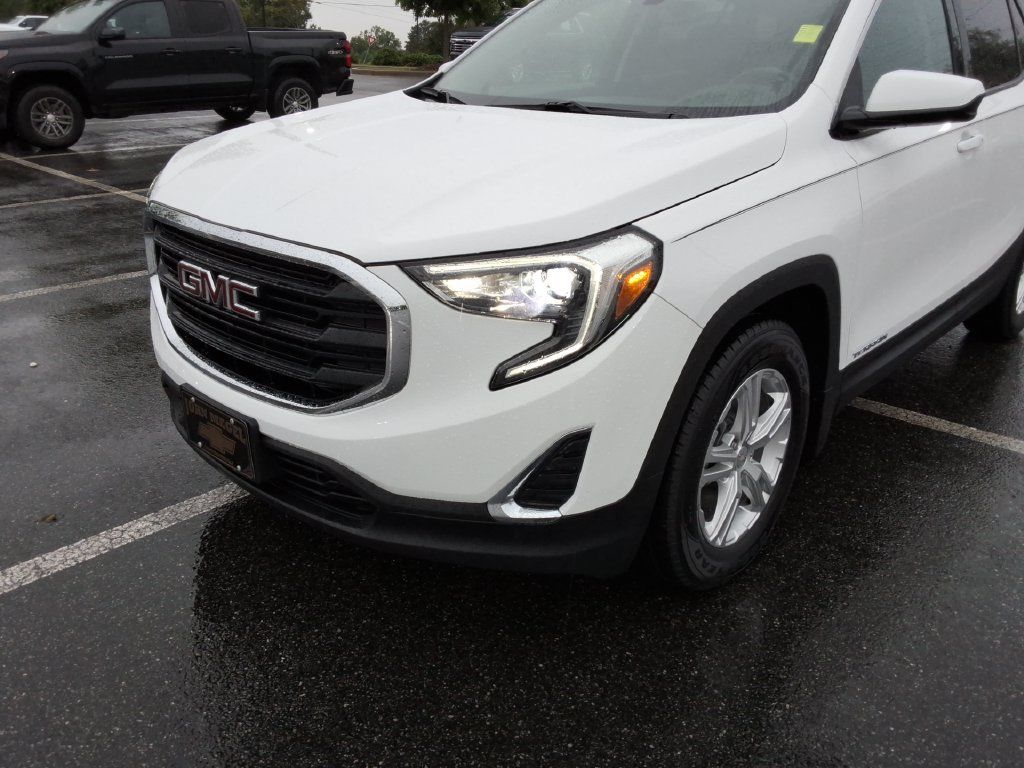 Used 2019 GMC Terrain SLE w/ LPO, Floor Liner Package AWD/4WD image 9