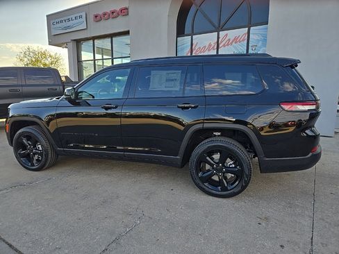 New 2025 Jeep Grand Cherokee L Limited w/ Luxury Tech Group II image 6