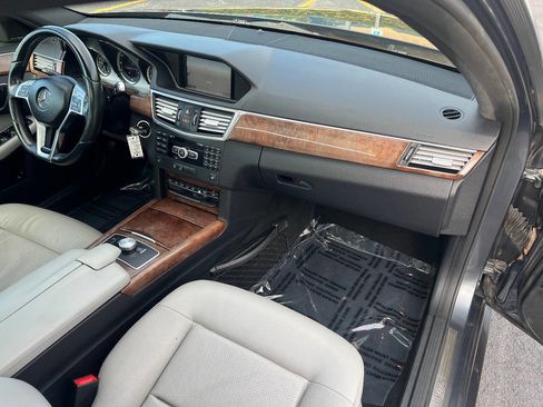 Used 2013 Mercedes-Benz E 350 4MATIC Sedan image 28
