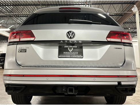 Used 2023 Volkswagen Atlas SEL R-Line AWD/4WD image 16