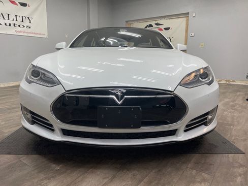 Used 2015 Tesla Model S 70 image 13