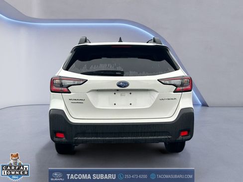 Used 2025 Subaru Outback Premium image 4
