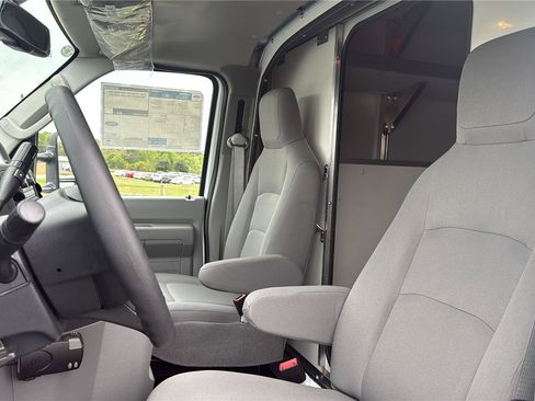 New 2027 Ford E-350 and Econoline 350 Super Duty RWD image 11