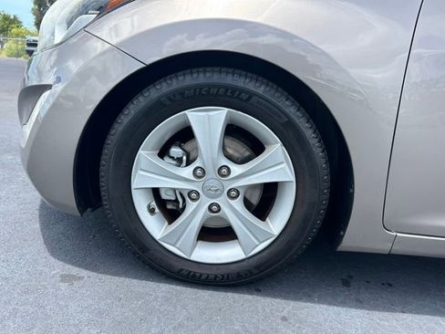 Used 2016 Hyundai Elantra Value Edition FWD image 9