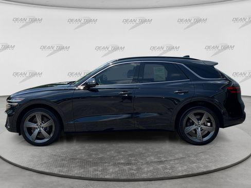 Used 2023 Genesis GV70 3.5T Sport w/ Sport Prestige Package AWD/4WD image 4