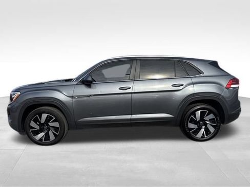 Used 2024 Volkswagen Atlas Cross Sport SE image 2