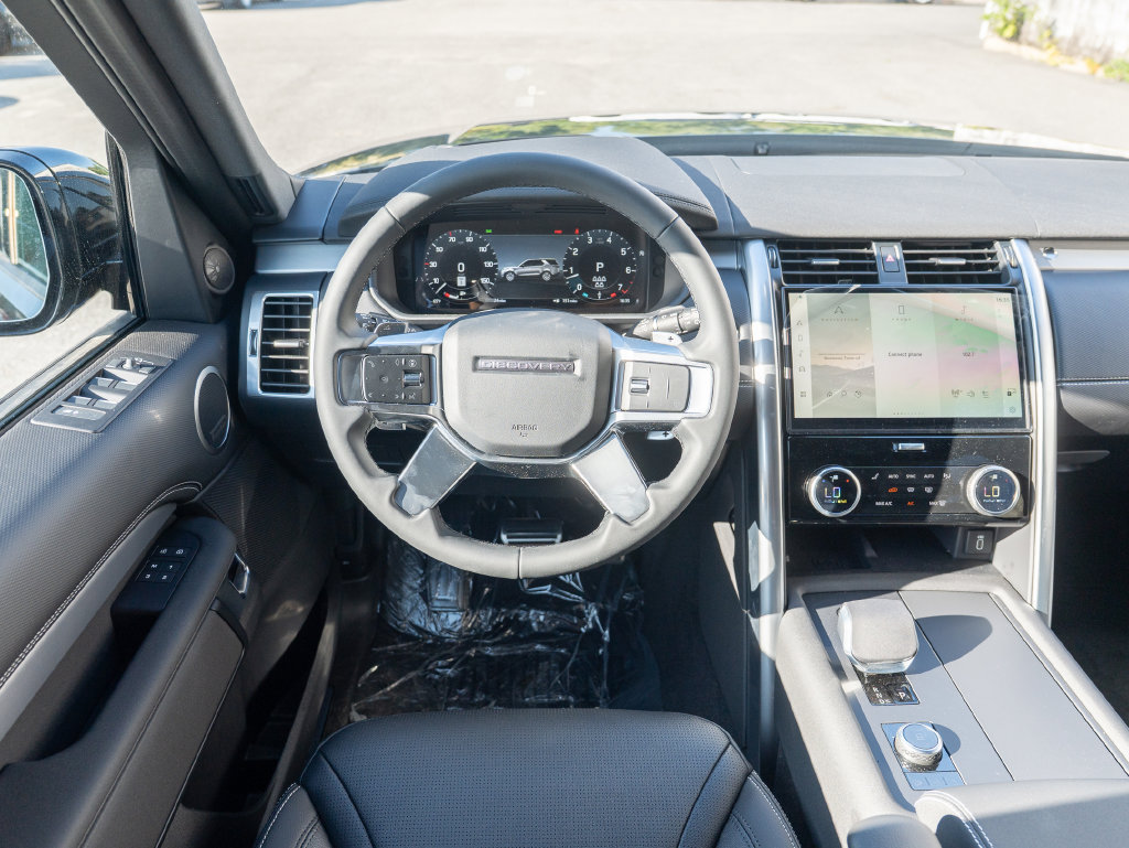 New 2026 Land Rover Discovery Dynamic SE AWD/4WD image 12