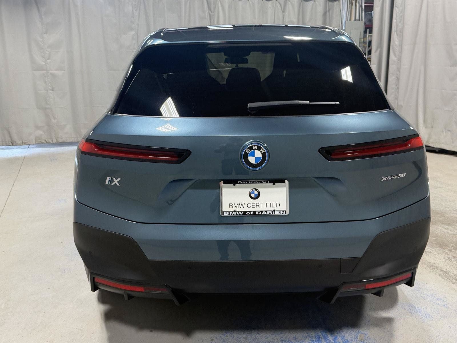 Used 2022 BMW iX xDrive50 w/ Convenience Package AWD/4WD image 17