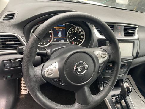 Used 2019 Nissan Sentra SV FWD image 18