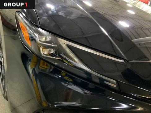 Used 2025 Toyota Camry XLE AWD/4WD image 28