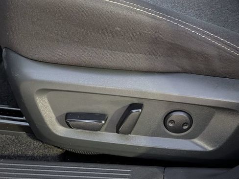 Used 2024 Nissan Rogue SV FWD image 25