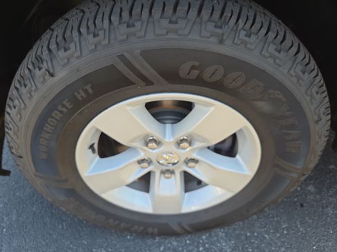 Certified 2020 RAM 1500 Tradesman w/ Popular Equipment Group RWD image 25