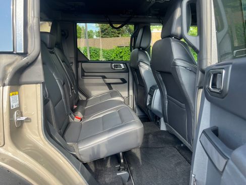 Used 2025 Ford Bronco Outer Banks w/ Sasquatch Package AWD/4WD image 16