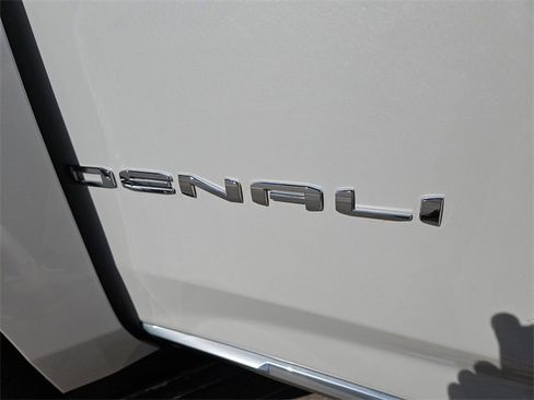 Used 2023 GMC Yukon XL Denali w/ Max Trailering Package image 31