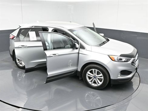 Used 2019 Ford Edge SEL w/ Equipment Group 201A AWD/4WD image 36