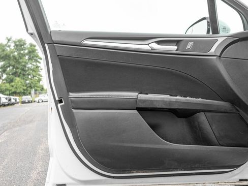 Used 2013 Ford Fusion SE FWD image 26